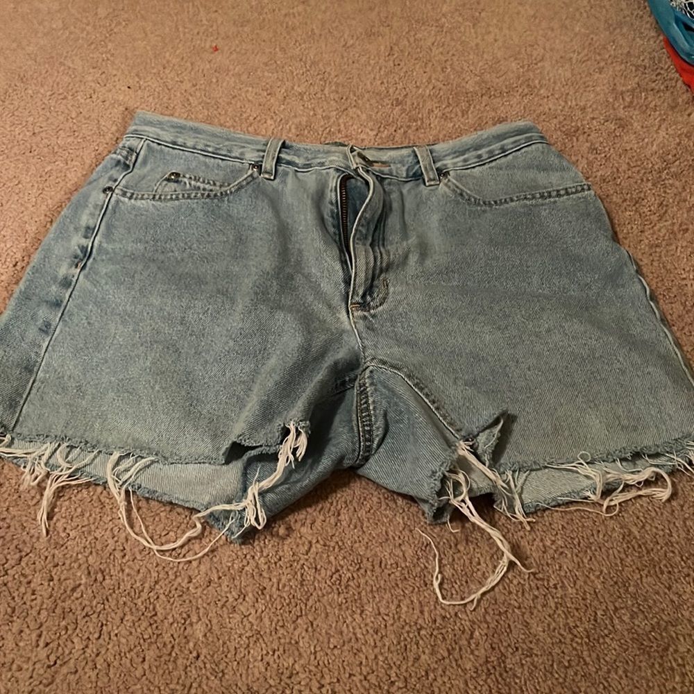 Liz Claiborne cut off shorts 10